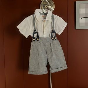 shirt is stained so it will need a new one. It’s discounted!